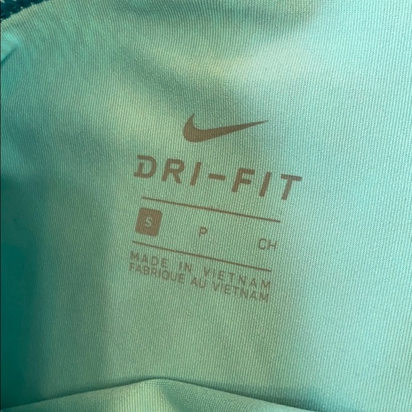 Nike Dri-Fit shorts size small - Picture 3 of 3